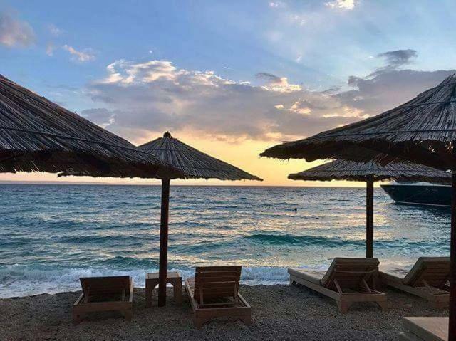 Apartment Golden Dreams بودْسْتغانا المظهر الخارجي الصورة